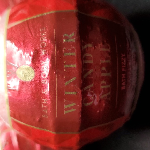 3pc Bath & Body Works Winter Candy Apple Bath Fizzy- NEW!!! - Picture 2 of 2